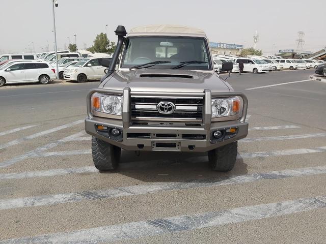 2015 Toyota Land Cruiser p/up