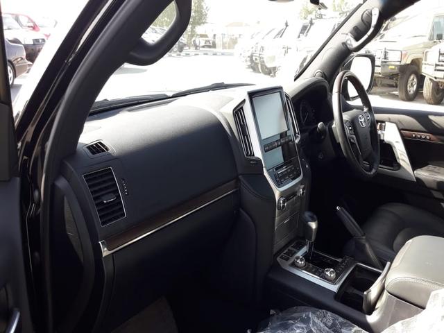 2016 Toyota Land Cruiser ZX