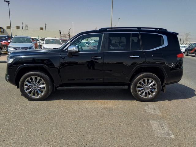 2025 Toyota LAND CRUISER 300 SERIES
