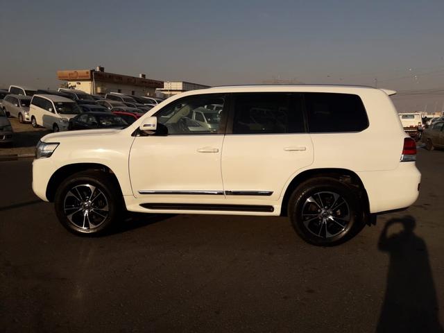 2016 Toyota LAND CRUISER VXR