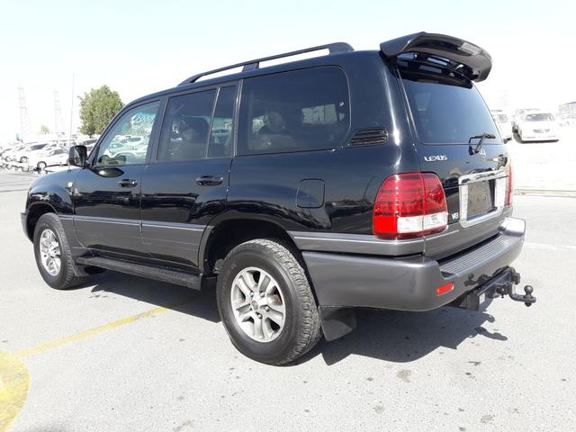 2004 Lexus LX 470