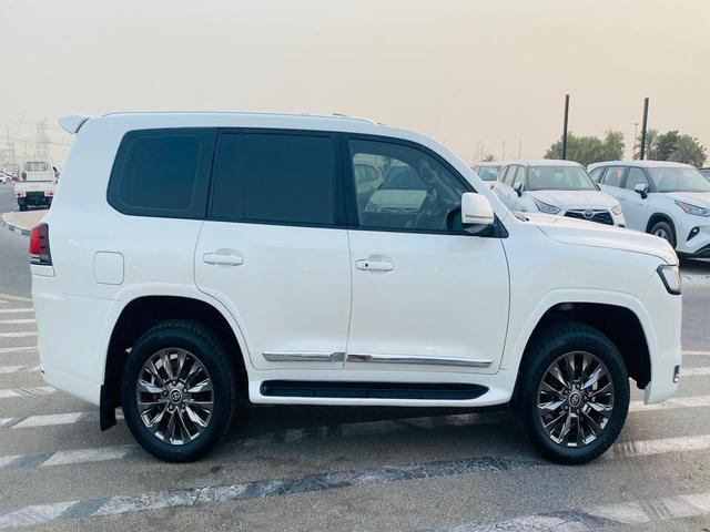 2013 Toyota Land Cruiser