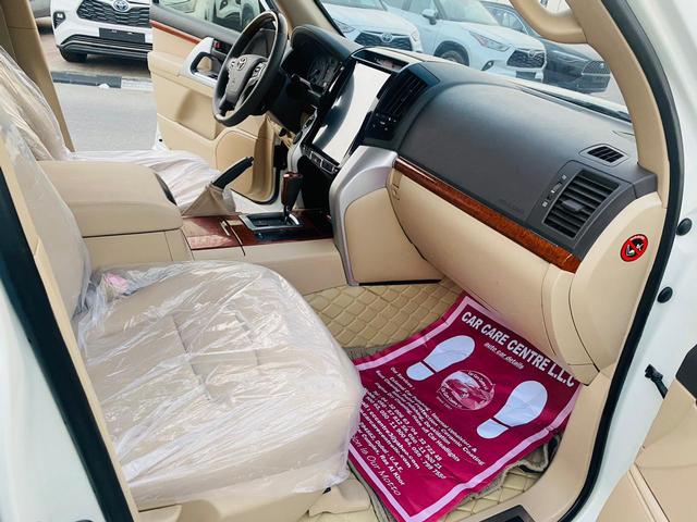 2013 Toyota Land Cruiser