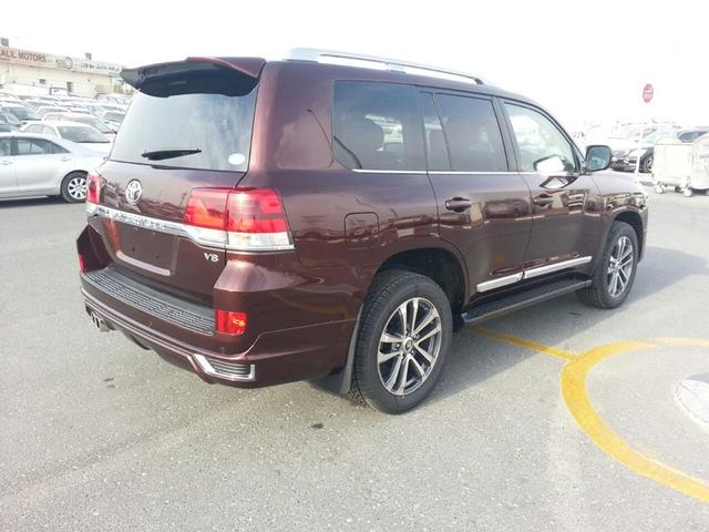 2018 Toyota Land Cruiser