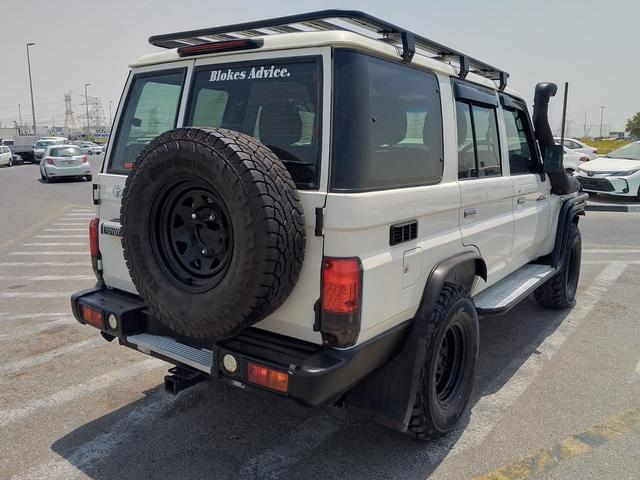 2011 Toyota LAND CRUISER 5D HARDTOP