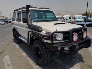2011 Toyota LAND CRUISER 5D HARDTOP
