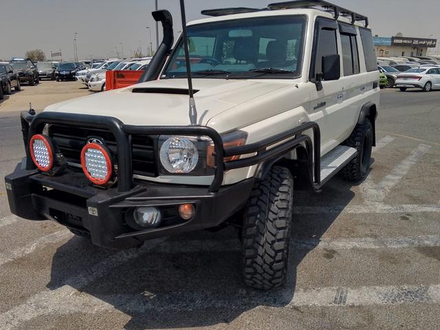 2011 Toyota LAND CRUISER 5D HARDTOP