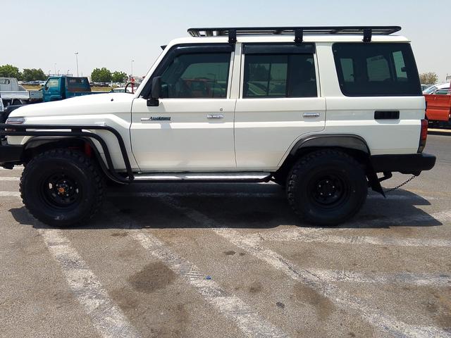 2011 Toyota LAND CRUISER 5D HARDTOP