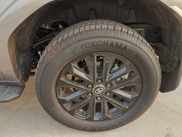 2025 Toyota LAND CRUISER PRADO KAKADU