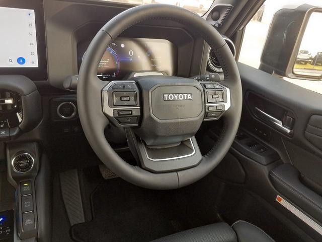 2025 Toyota LAND CRUISER PRADO KAKADU