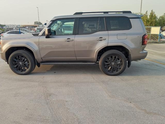 2025 Toyota LAND CRUISER PRADO KAKADU