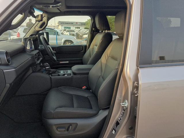 2025 Toyota LAND CRUISER PRADO KAKADU