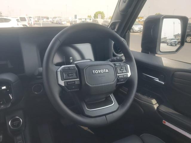 2025 Toyota LAND CRUISER PRADO KAKADU