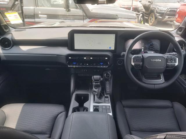 2025 Toyota LAND CRUISER PRADO KAKADU