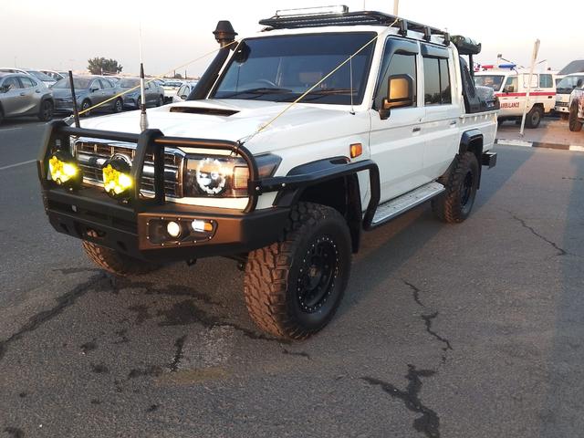 2013 Toyota LAND CRUISER DOUBLE CAB