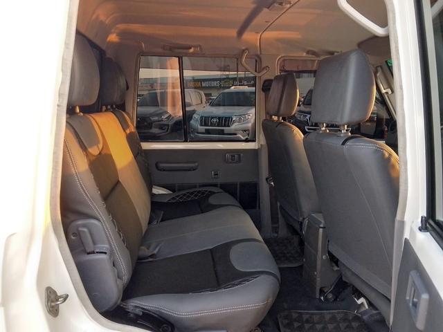 2013 Toyota LAND CRUISER DOUBLE CAB