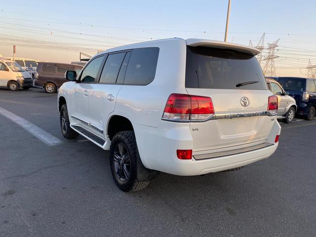 2013 Toyota LAND CRUISER VXR