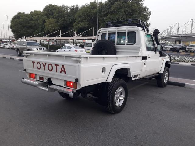 2013 Toyota Land Cruiser p/up