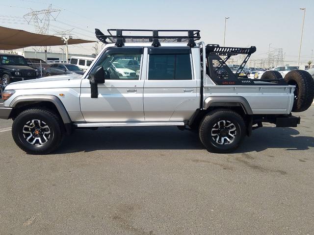 2016 Toyota LAND CRUISER DOUBLE CAB