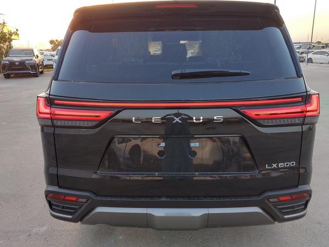 2024 Lexus LX