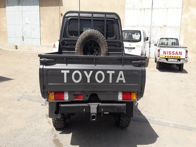 2013 Toyota Land Cruiser p/up