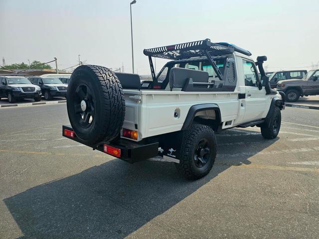 2010 Toyota Land Cruiser p/up