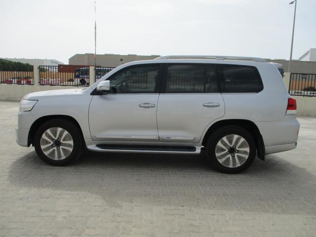 2019 Toyota LAND CRUISER VXR