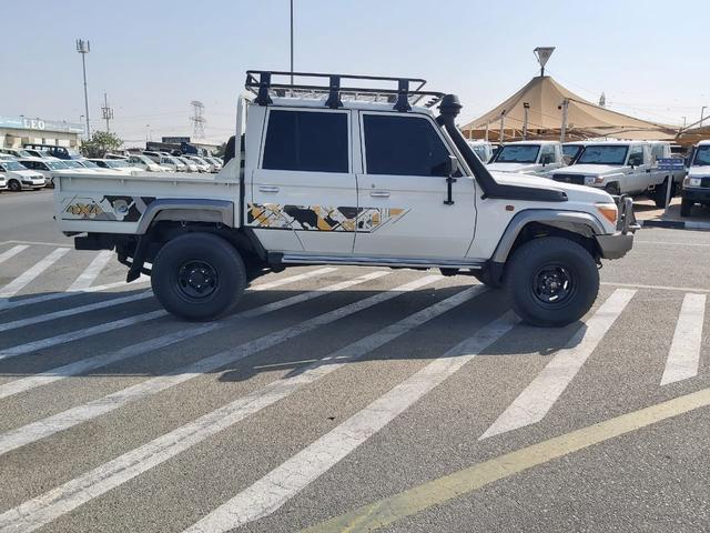 2014 Toyota LAND CRUISER DOUBLE CAB
