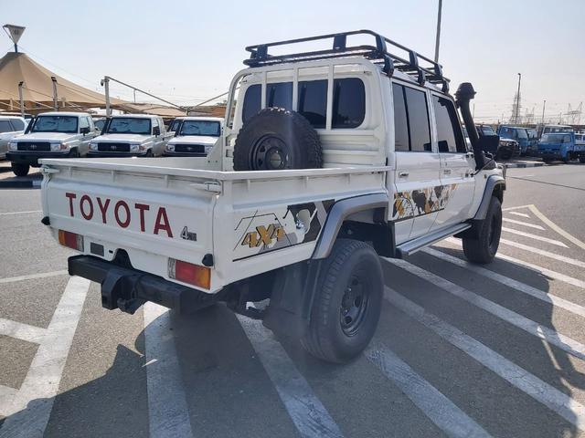 2014 Toyota LAND CRUISER DOUBLE CAB