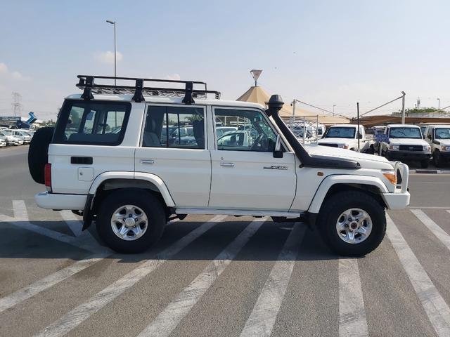 2018 Toyota Land Cruiser