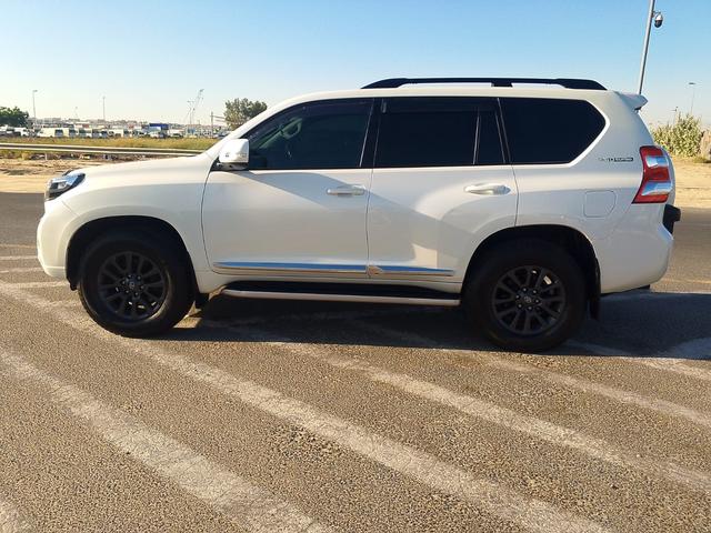 2017 Toyota LAND CRUISER PRADO KAKADU