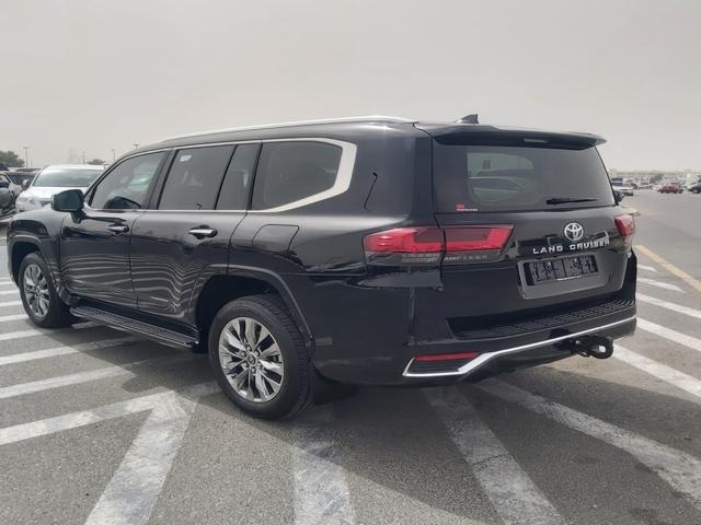 2023 Toyota LAND CRUISER VXR