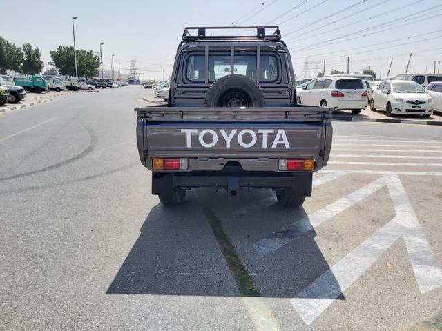 2020 Toyota Land Cruiser p/up