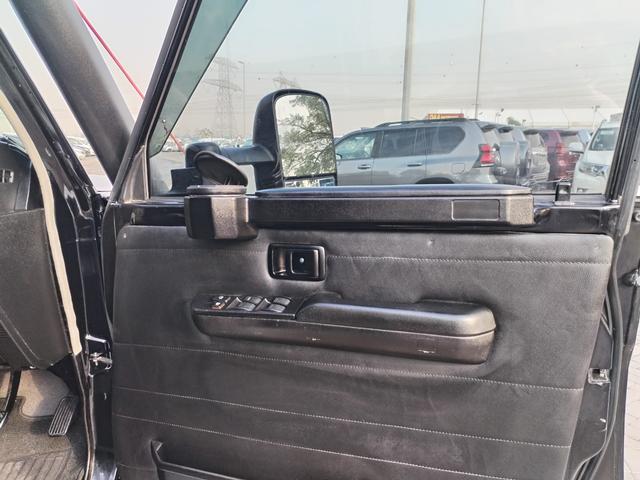 2013 Toyota LAND CRUISER DOUBLE CAB