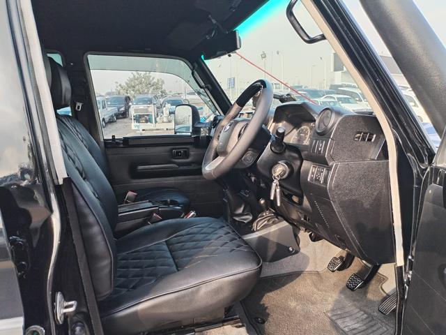 2013 Toyota LAND CRUISER DOUBLE CAB