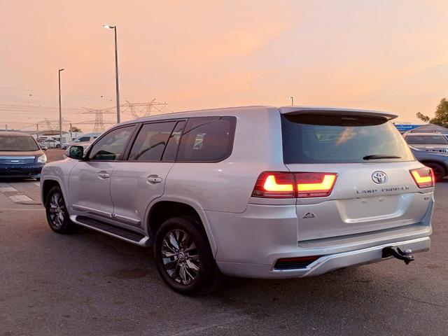 2012 Toyota Land Cruiser