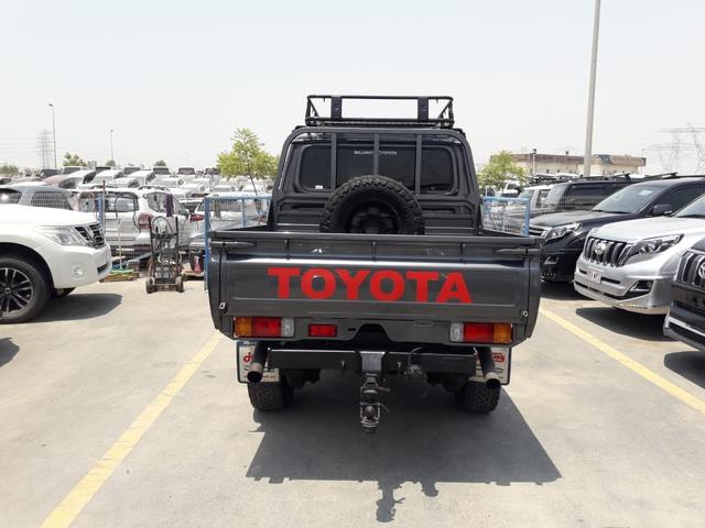 2014 Toyota Land Cruiser