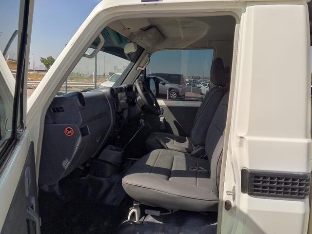 2010 Toyota Land Cruiser p/up
