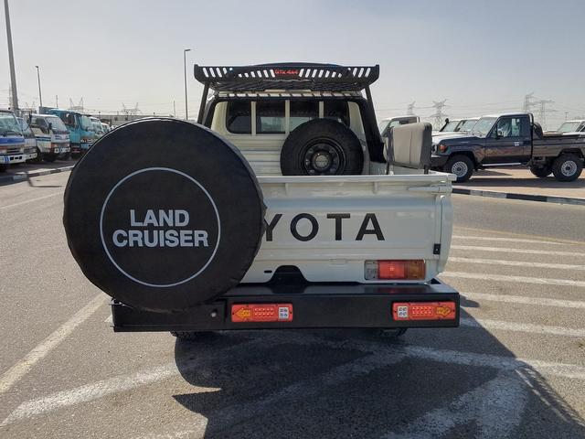 2010 Toyota Land Cruiser p/up