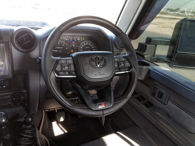 2016 Toyota LAND CRUISER DOUBLE CAB