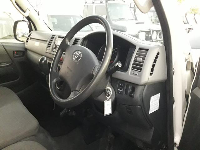 2013 Toyota Hiace