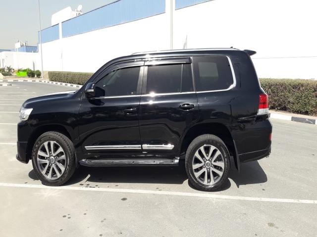 2016 Toyota Land Cruiser