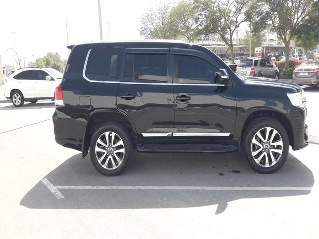 2016 Toyota Land Cruiser