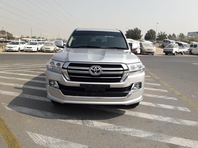 2012 Toyota LAND CRUISER VXR