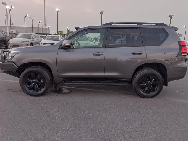 2021 Toyota LAND CRUISER PRADO