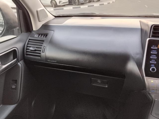 2021 Toyota LAND CRUISER PRADO