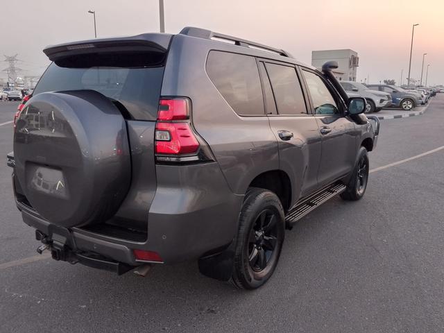2021 Toyota LAND CRUISER PRADO