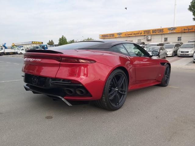 2018 Aston Martin DBS