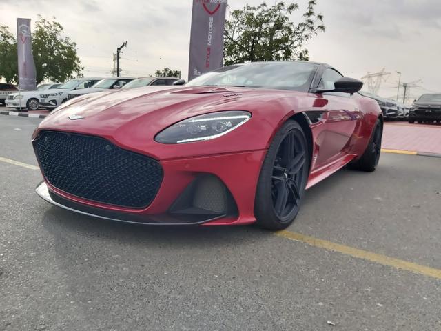 2018 Aston Martin DBS