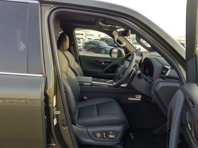 2025 Lexus LX500d